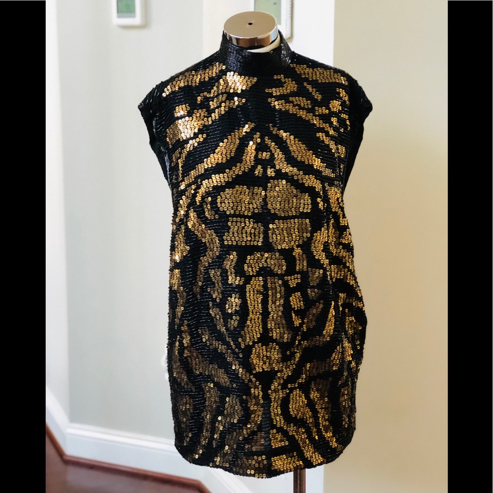 HEAVILY BEADED SEQUIN EMBELLISHED OPEN BACK KEYHOLE/OPEN UNDERARM BOXY DRESS - Picture 3 of 9